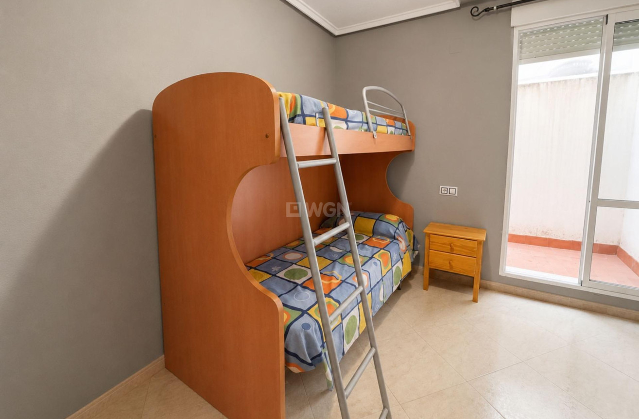 Resale - Apartment / flat - Torrevieja - Estacion De Autobuses