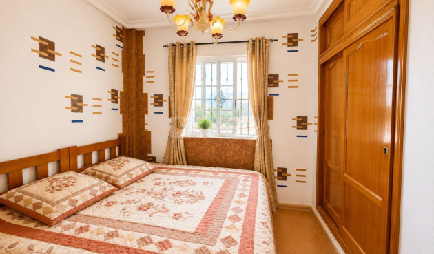 Resale - Bungalow - Orihuela Costa - Lomas de Cabo Roig