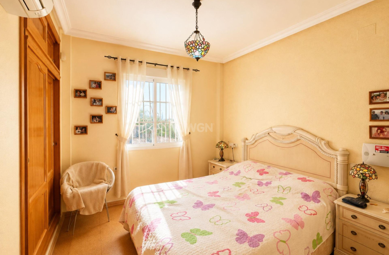Resale - Bungalow - Orihuela Costa - Lomas de Cabo Roig