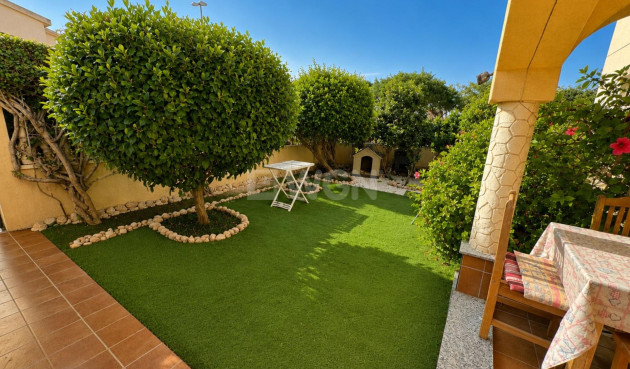 Resale - Bungalow - Orihuela Costa - Lomas de Cabo Roig