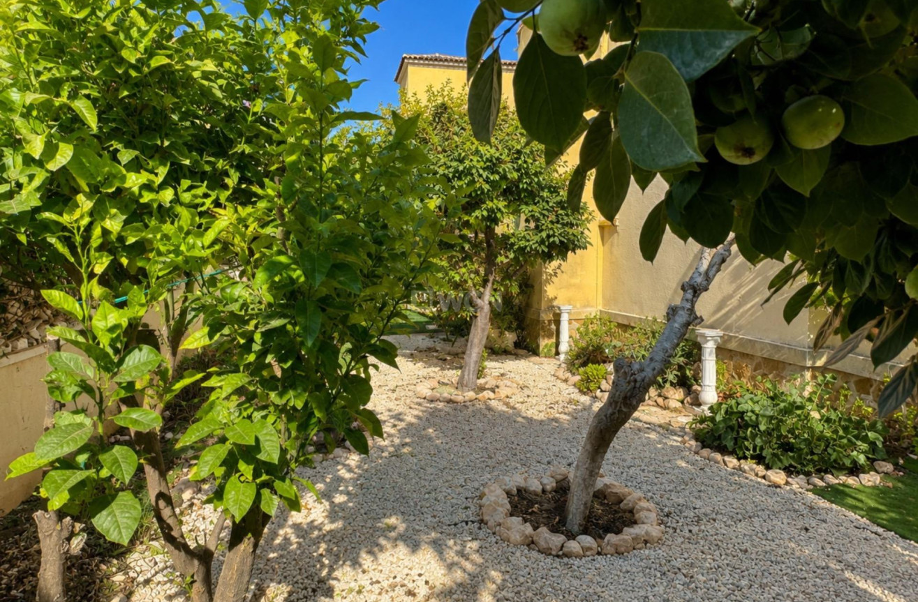 Resale - Bungalow - Orihuela Costa - Lomas de Cabo Roig