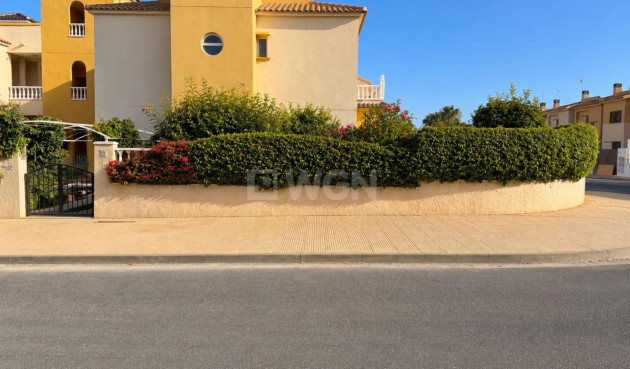Resale - Bungalow - Orihuela Costa - Lomas de Cabo Roig