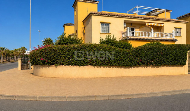 Resale - Bungalow - Orihuela Costa - Lomas de Cabo Roig