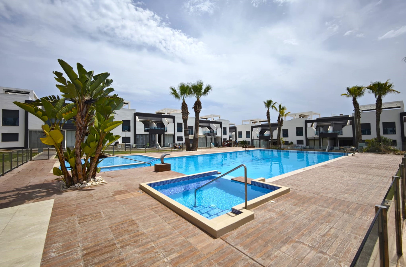 Odsprzedaż - Mieszkanie w bloku - La Zenia - Costa Blanca