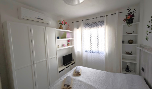 Odsprzedaż - Mieszkanie w bloku - La Zenia - Costa Blanca