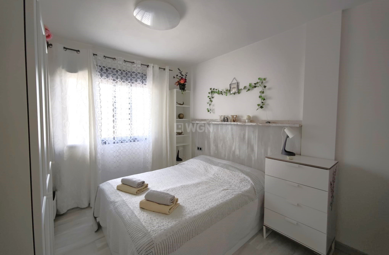 Odsprzedaż - Mieszkanie w bloku - La Zenia - Costa Blanca