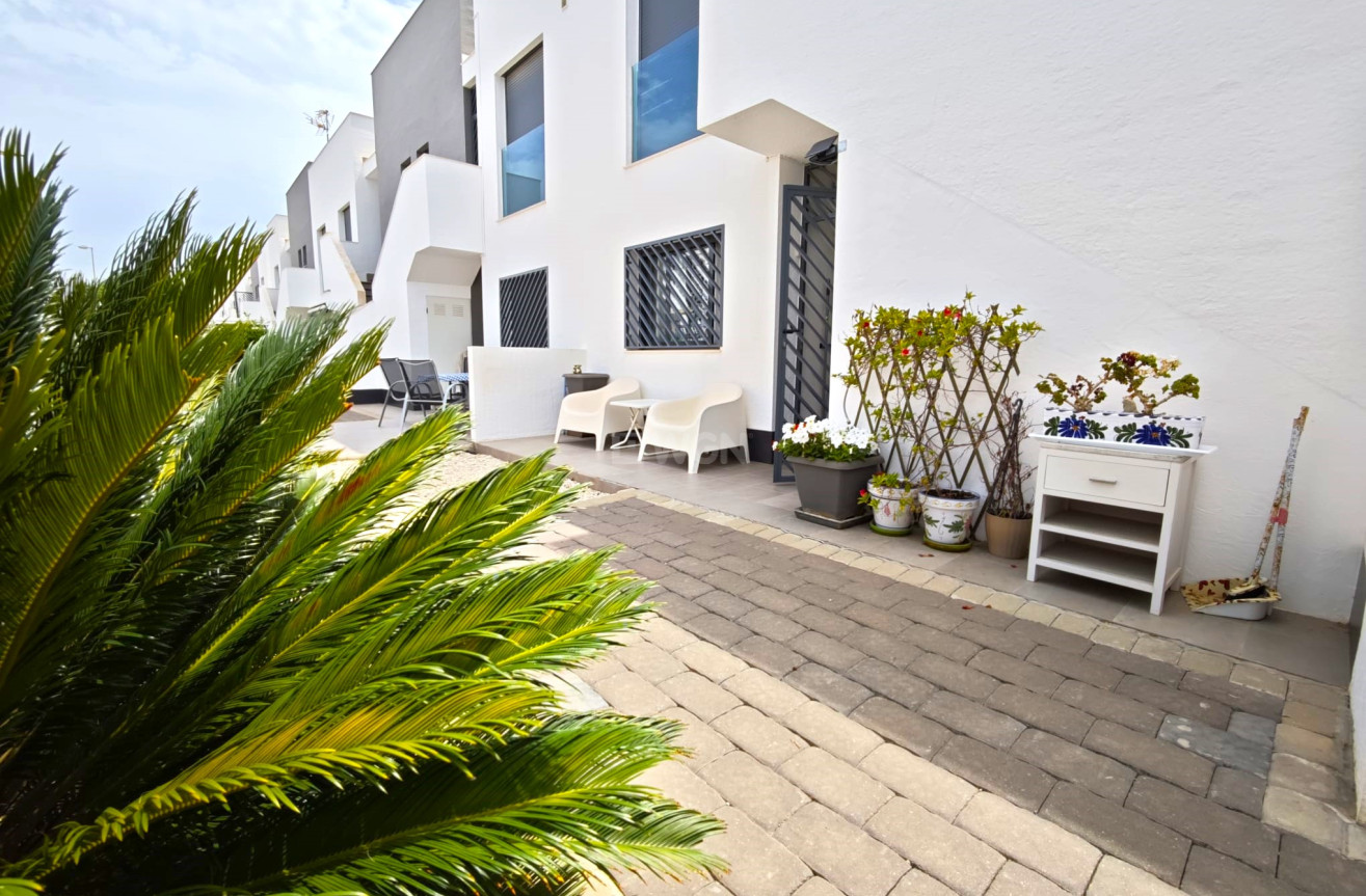 Odsprzedaż - Mieszkanie w bloku - La Zenia - Costa Blanca