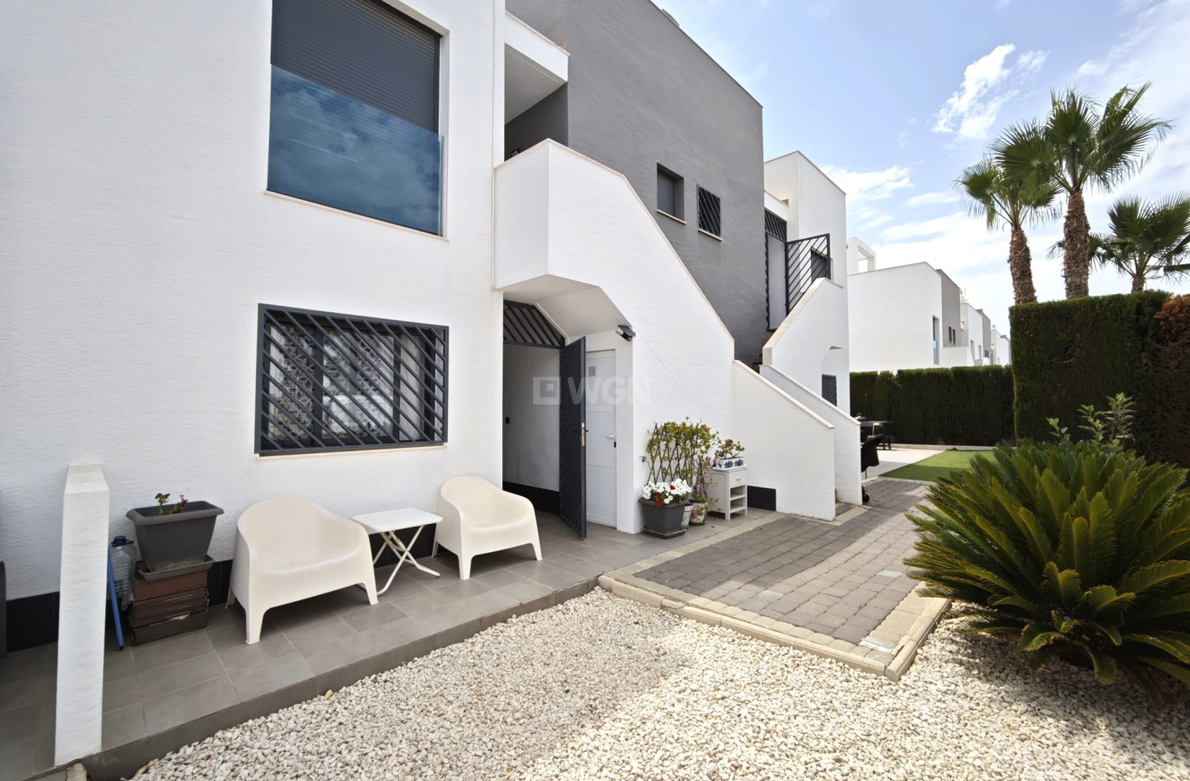 Odsprzedaż - Mieszkanie w bloku - La Zenia - Costa Blanca