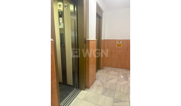 Odsprzedaż - Mieszkanie w bloku - Torrevieja - Costa Blanca