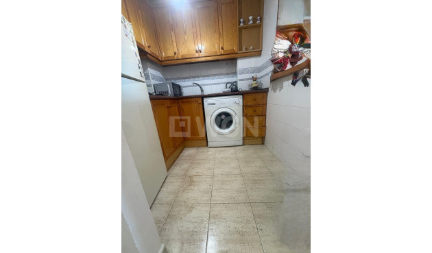 Odsprzedaż - Mieszkanie w bloku - Torrevieja - Costa Blanca