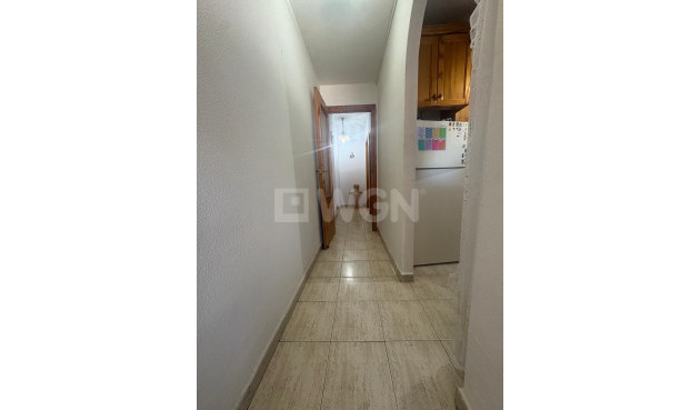 Odsprzedaż - Mieszkanie w bloku - Torrevieja - Costa Blanca