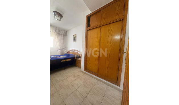 Odsprzedaż - Mieszkanie w bloku - Torrevieja - Costa Blanca
