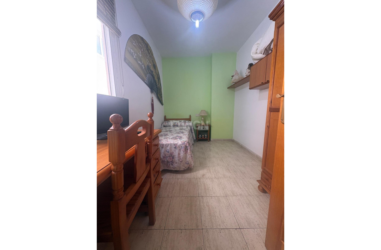 Odsprzedaż - Mieszkanie w bloku - Torrevieja - Costa Blanca