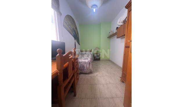 Odsprzedaż - Mieszkanie w bloku - Torrevieja - Costa Blanca