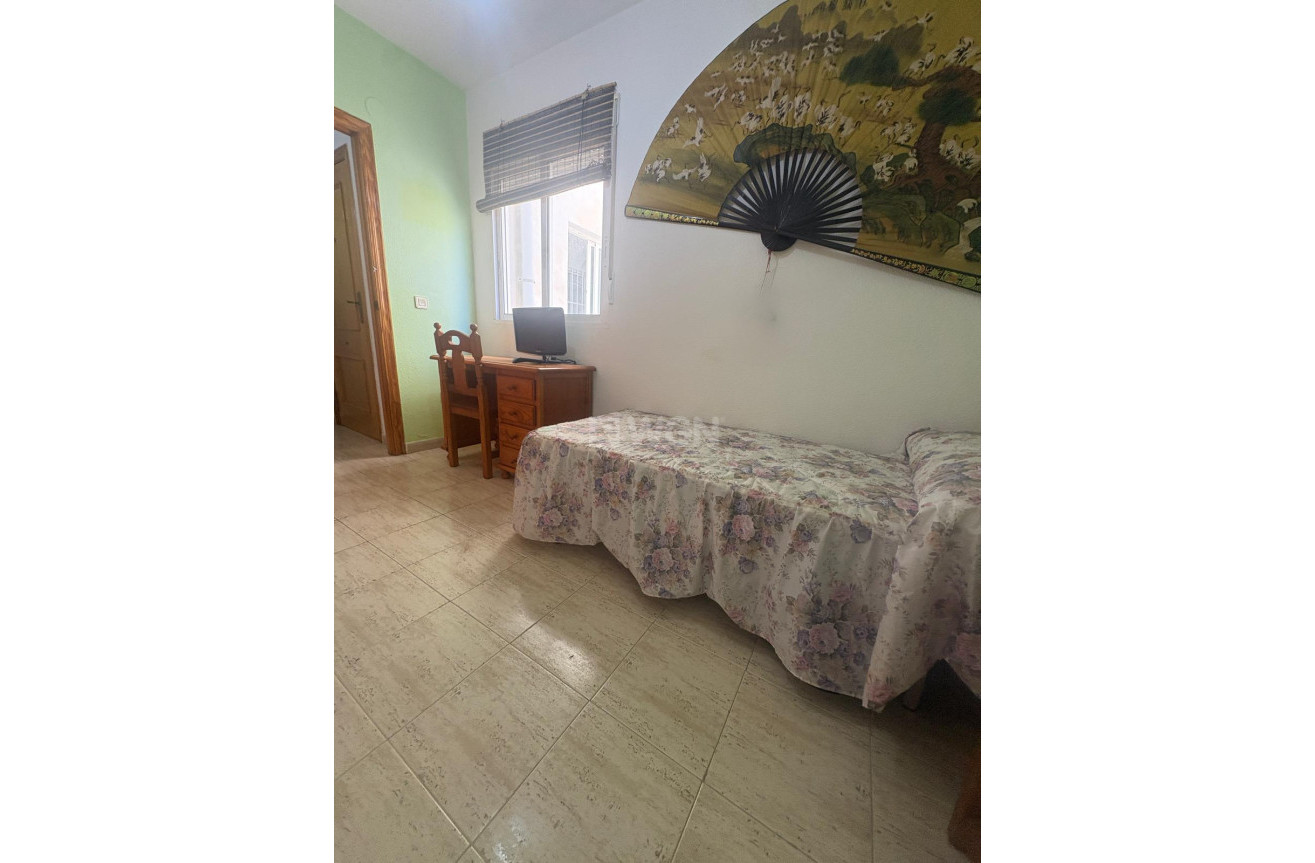 Odsprzedaż - Mieszkanie w bloku - Torrevieja - Costa Blanca