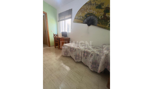 Odsprzedaż - Mieszkanie w bloku - Torrevieja - Costa Blanca