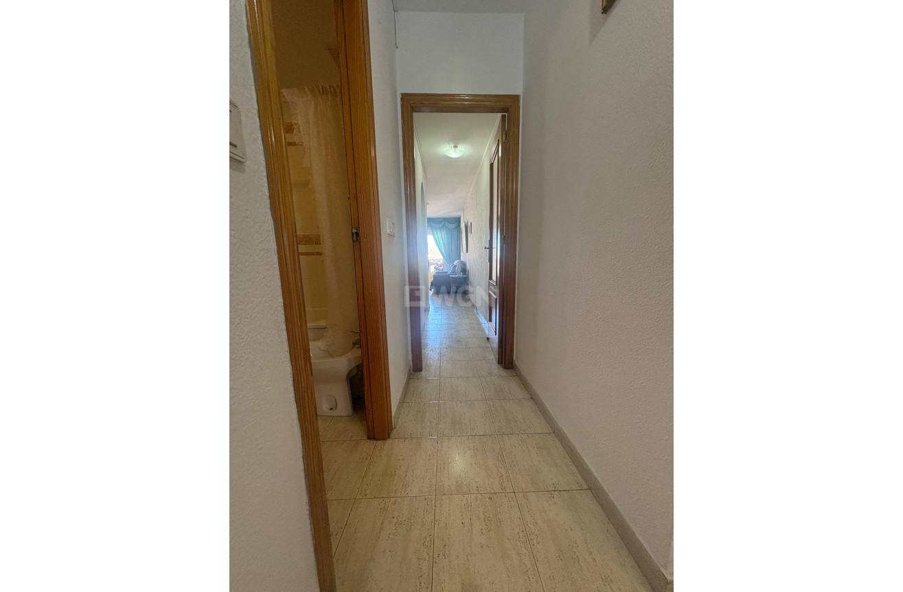 Odsprzedaż - Mieszkanie w bloku - Torrevieja - Costa Blanca