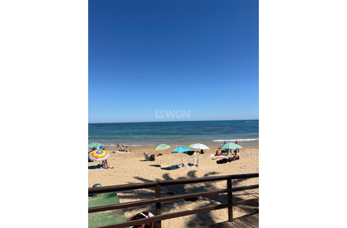 Odsprzedaż - Mieszkanie w bloku - Torrevieja - Costa Blanca
