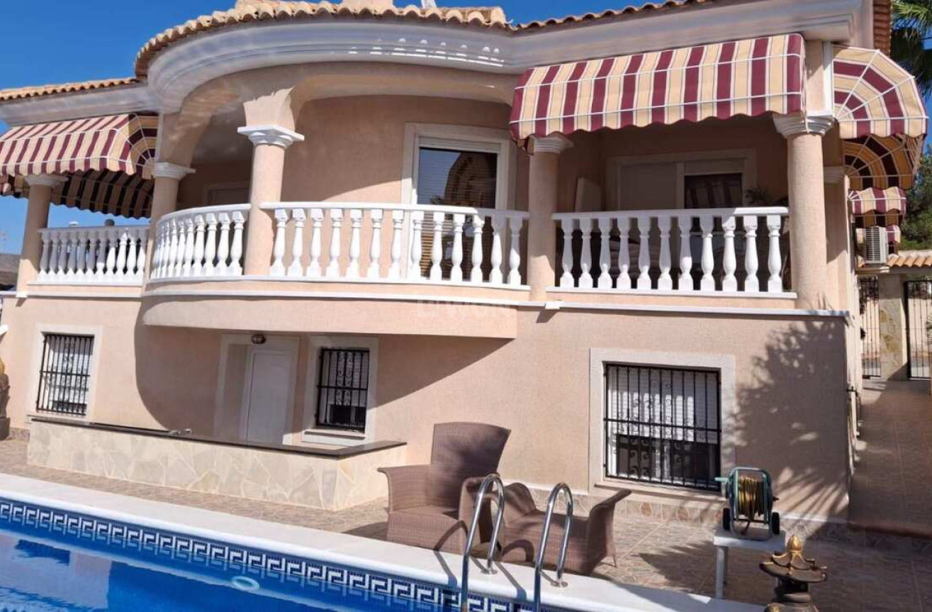 Resale - Villa - Rojales
