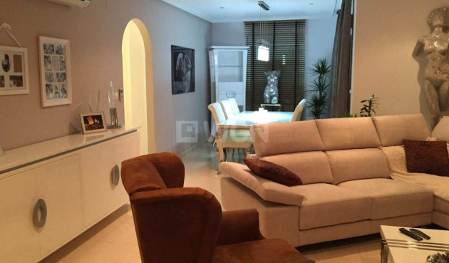 Resale - Villa - Rojales