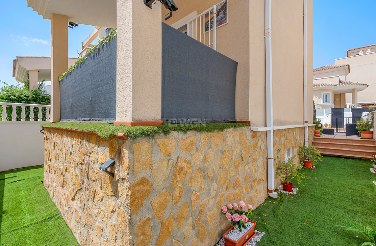 Odsprzedaż - Villa - San Miguel de Salinas - Costa Blanca