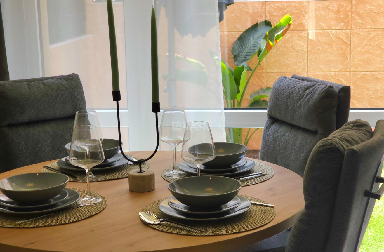 Odsprzedaż - Bungalow - Torrevieja - Los Europeos