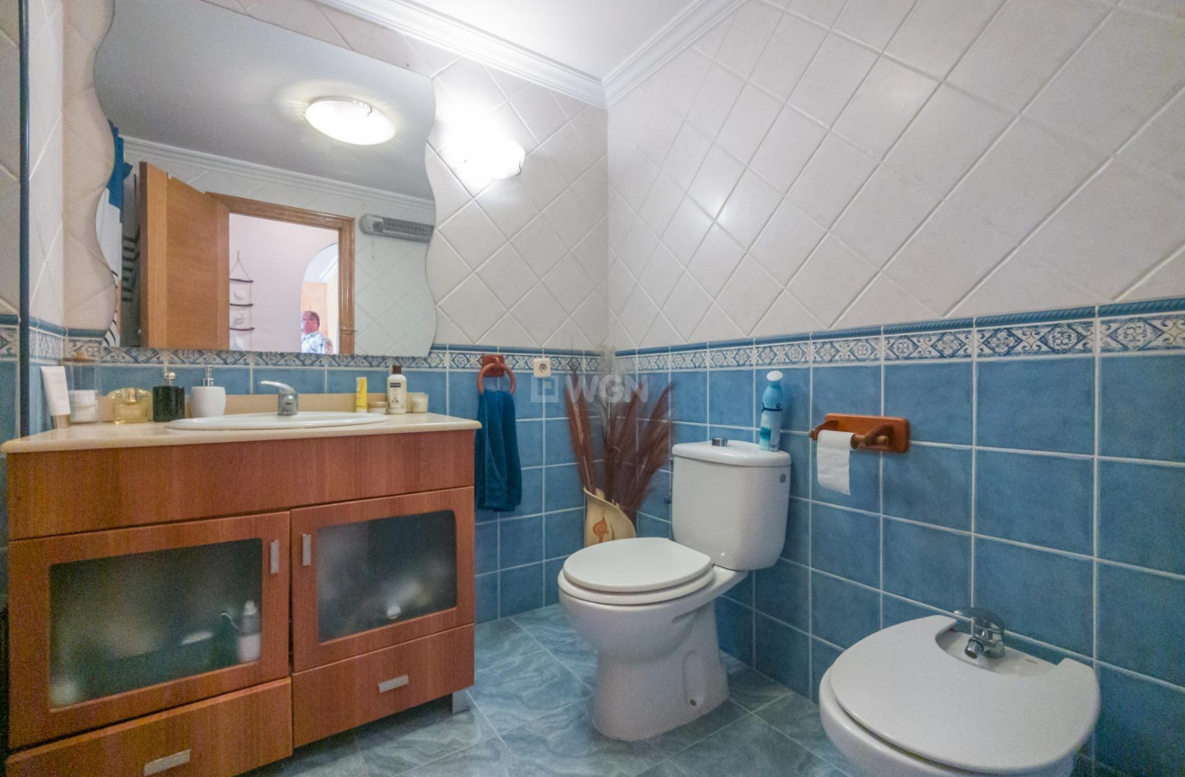 Odsprzedaż - Mieszkanie w bloku - Torrevieja - Acequion