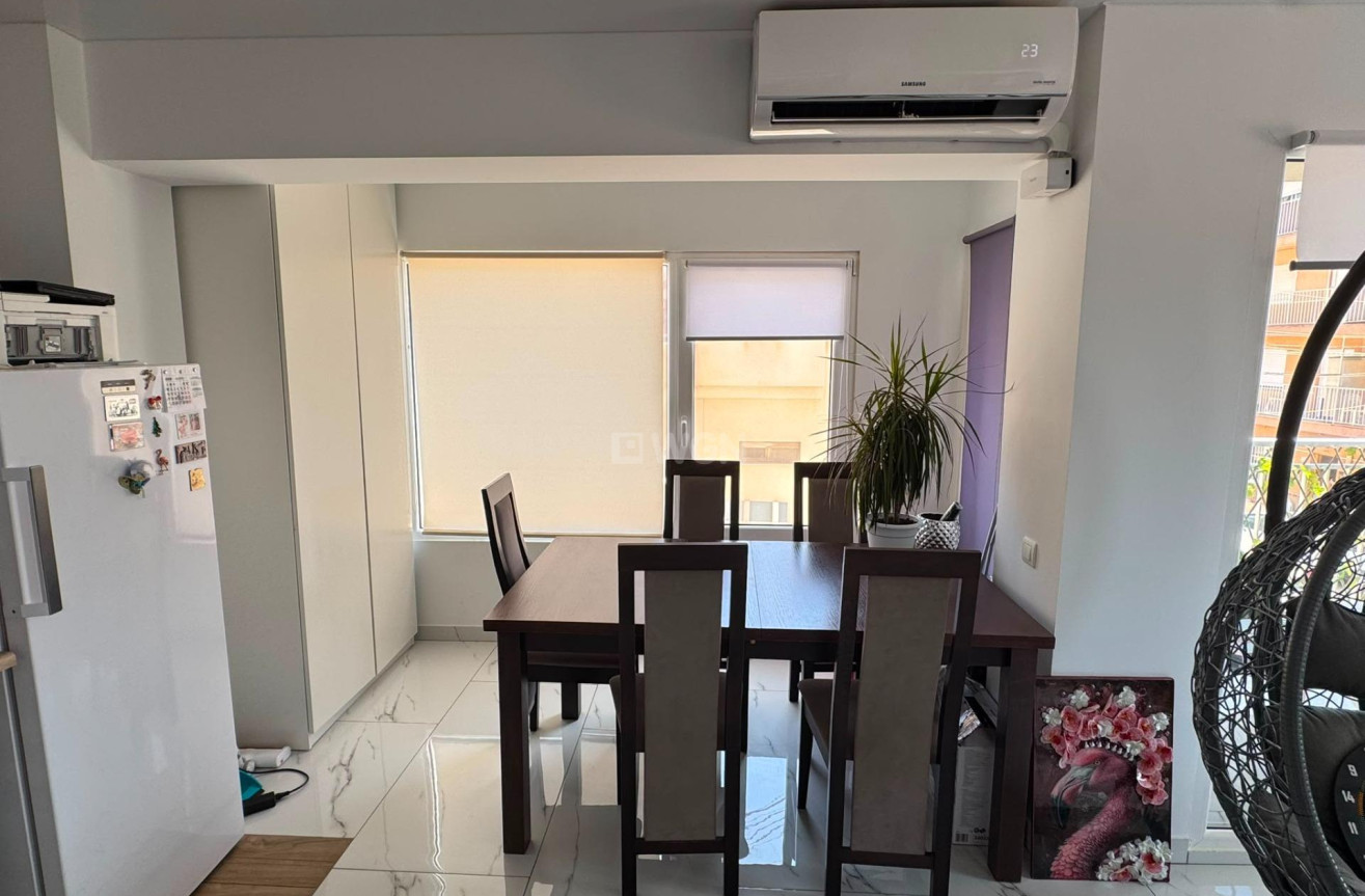 Resale - Apartment / flat - Torrevieja - Zona Los Frutales