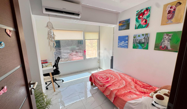 Resale - Apartment / flat - Torrevieja - Zona Los Frutales