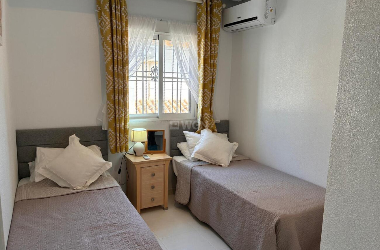 Odsprzedaż - Villa - Lomas de Caboroig - Costa Blanca