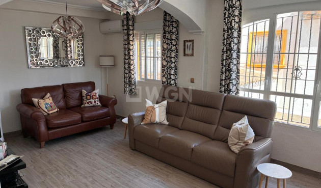 Odsprzedaż - Villa - Lomas de Caboroig - Costa Blanca