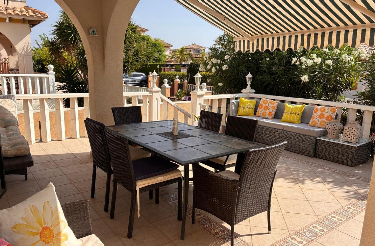 Odsprzedaż - Villa - Lomas de Caboroig - Costa Blanca