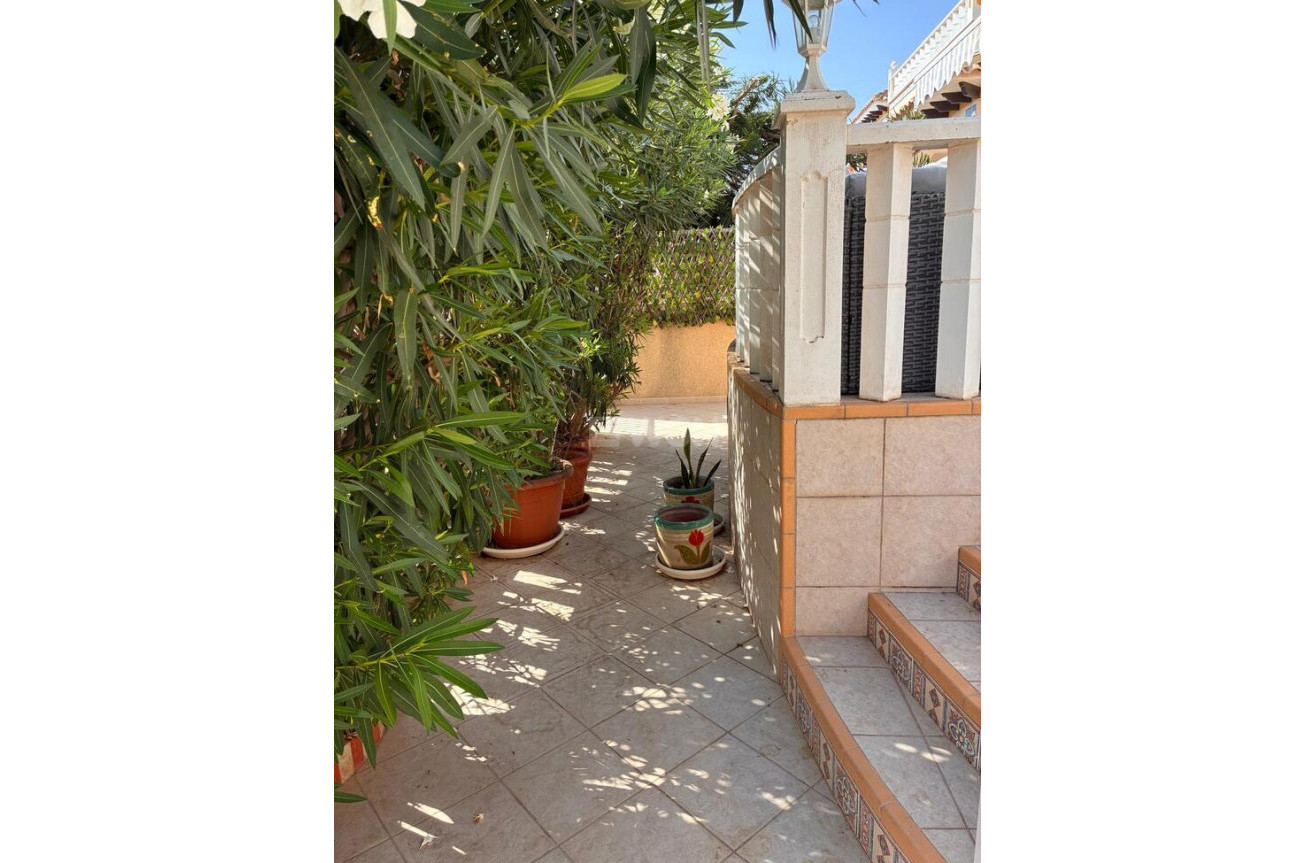 Odsprzedaż - Villa - Lomas de Caboroig - Costa Blanca