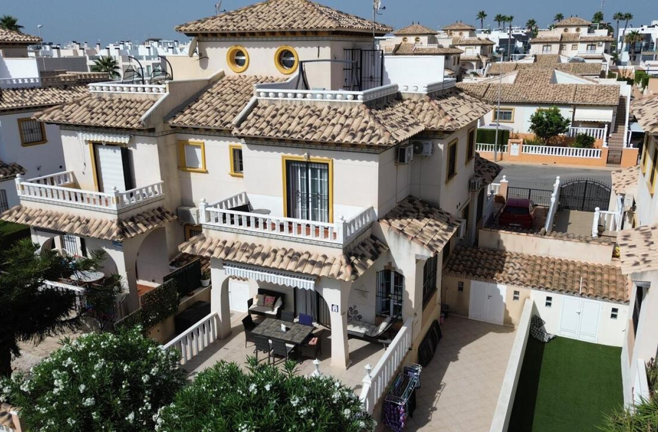 Odsprzedaż - Villa - Lomas de Caboroig - Costa Blanca
