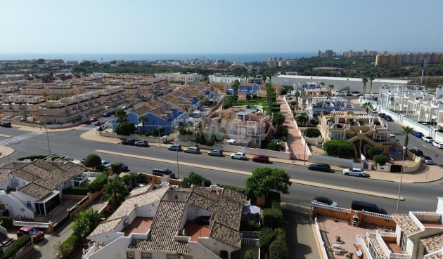 Odsprzedaż - Villa - Lomas de Caboroig - Costa Blanca