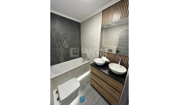 Reventa - Apartamento / piso - Torrevieja - Centro