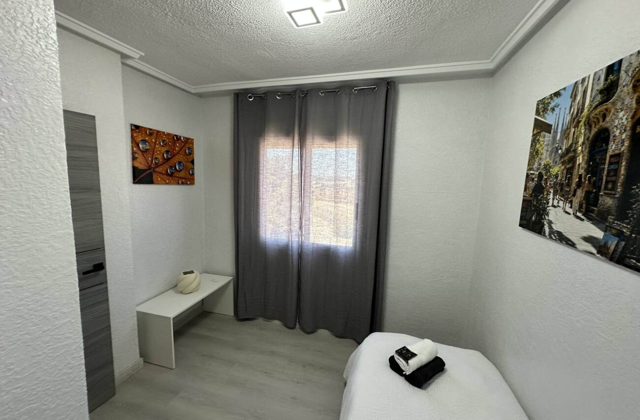 Reventa - Apartamento / piso - Torrevieja - Centro