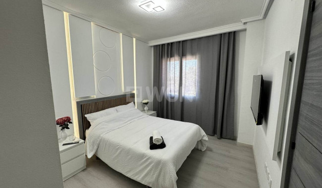 Reventa - Apartamento / piso - Torrevieja - Centro