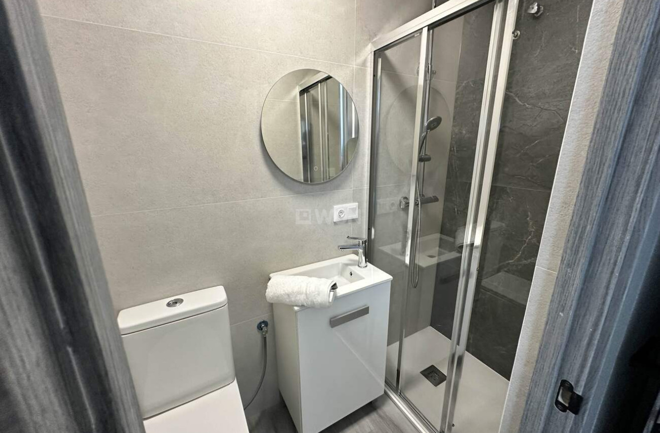 Reventa - Apartamento / piso - Torrevieja - Centro