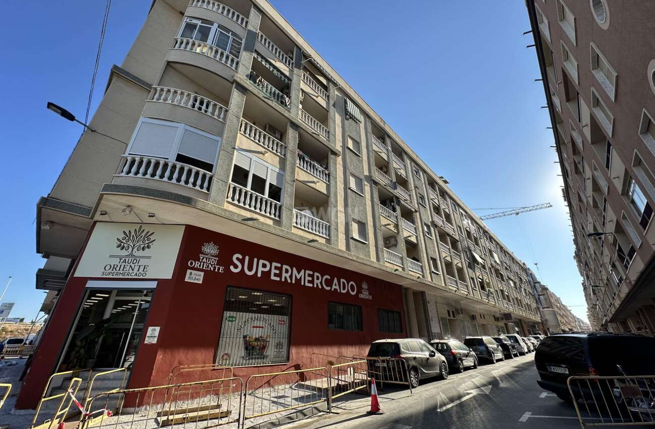 Reventa - Apartamento / piso - Torrevieja - Centro