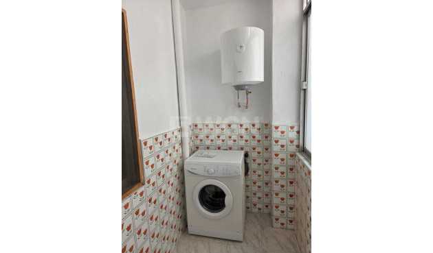 Odsprzedaż - Mieszkanie w bloku - Torrevieja - Habaneras