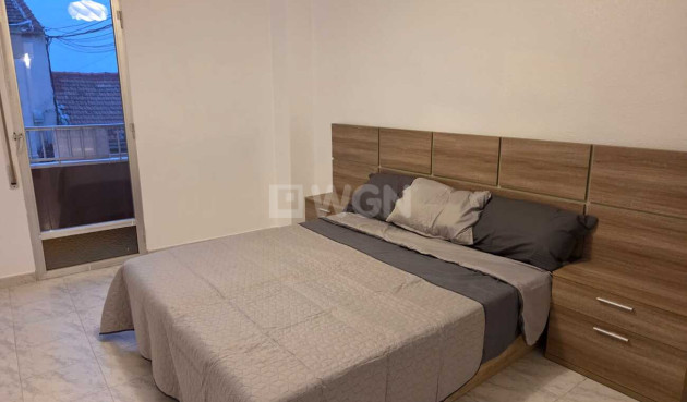 Odsprzedaż - Mieszkanie w bloku - Torrevieja - Habaneras