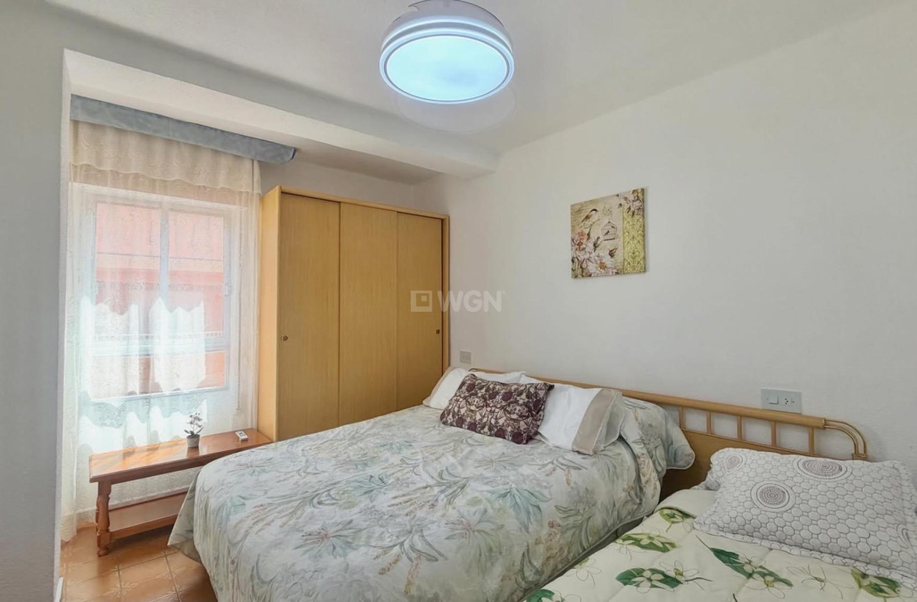 Odsprzedaż - Daszek - Torrevieja - Habaneras