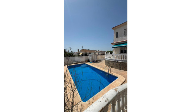 Odsprzedaż - Villa - Torrevieja - La Siesta - El Salado - Torreta