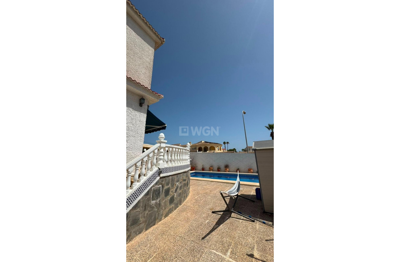 Odsprzedaż - Villa - Torrevieja - La Siesta - El Salado - Torreta