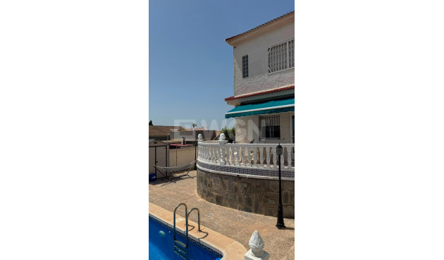 Odsprzedaż - Villa - Torrevieja - La Siesta - El Salado - Torreta