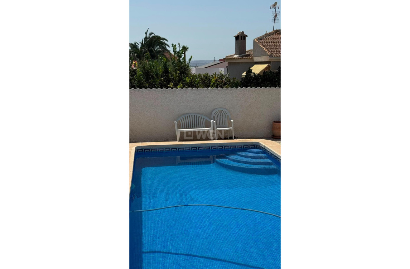 Odsprzedaż - Villa - Torrevieja - La Siesta - El Salado - Torreta