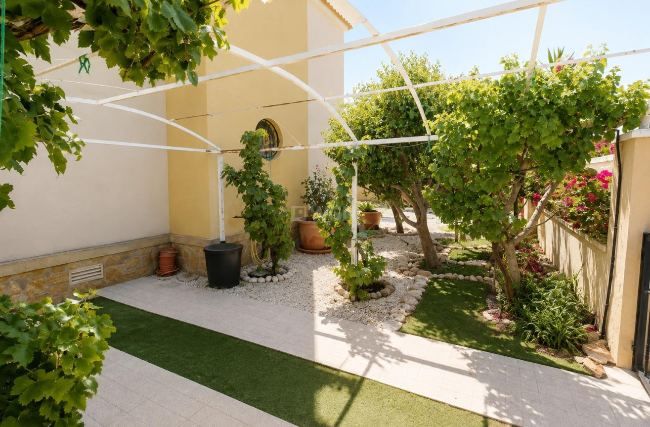 Odsprzedaż - Mieszkanie w bloku - Orihuela Costa - Costa Blanca
