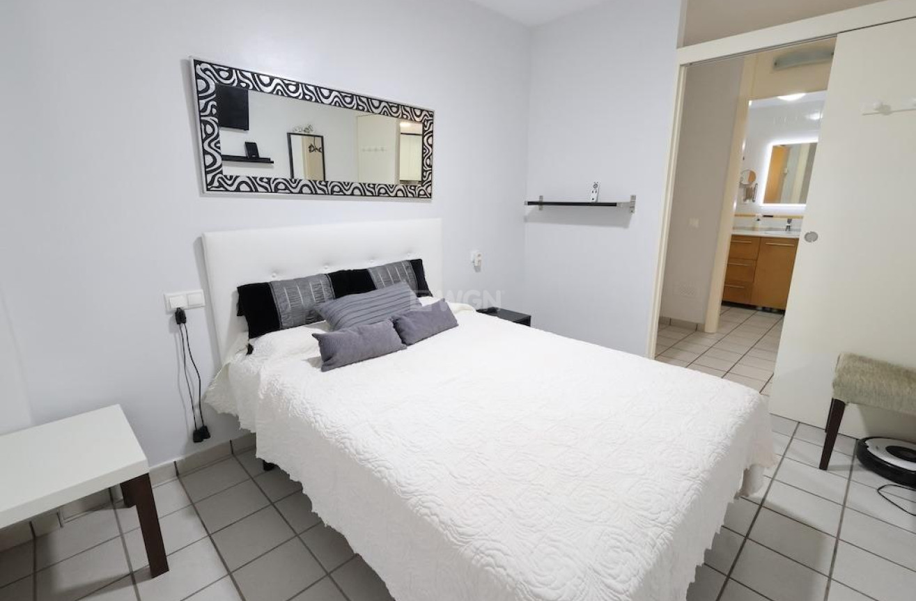 Odsprzedaż - Mieszkanie w bloku - Orihuela Costa - Costa Blanca