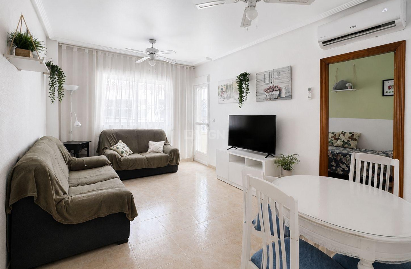 Resale - Apartment / flat - Torrevieja - Centro